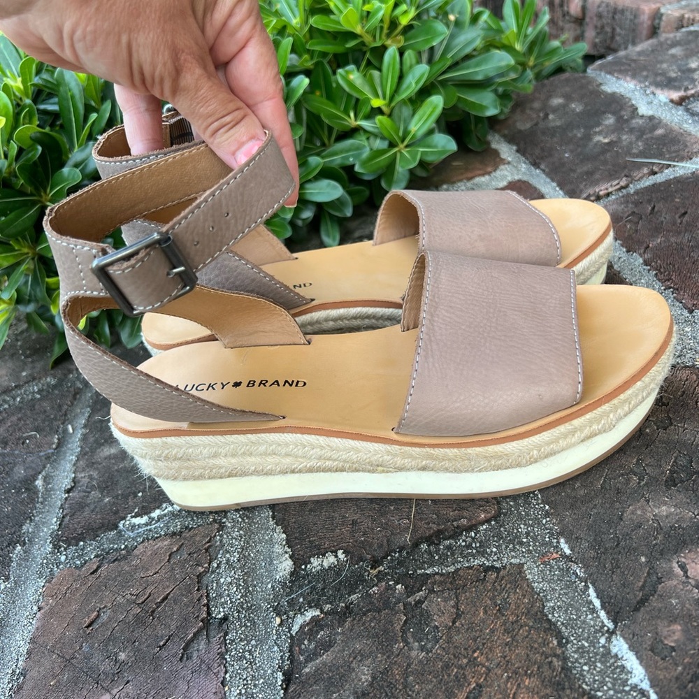 Lucky Brand brown platform Sandals  size 8.5 - Picture 6 of 6